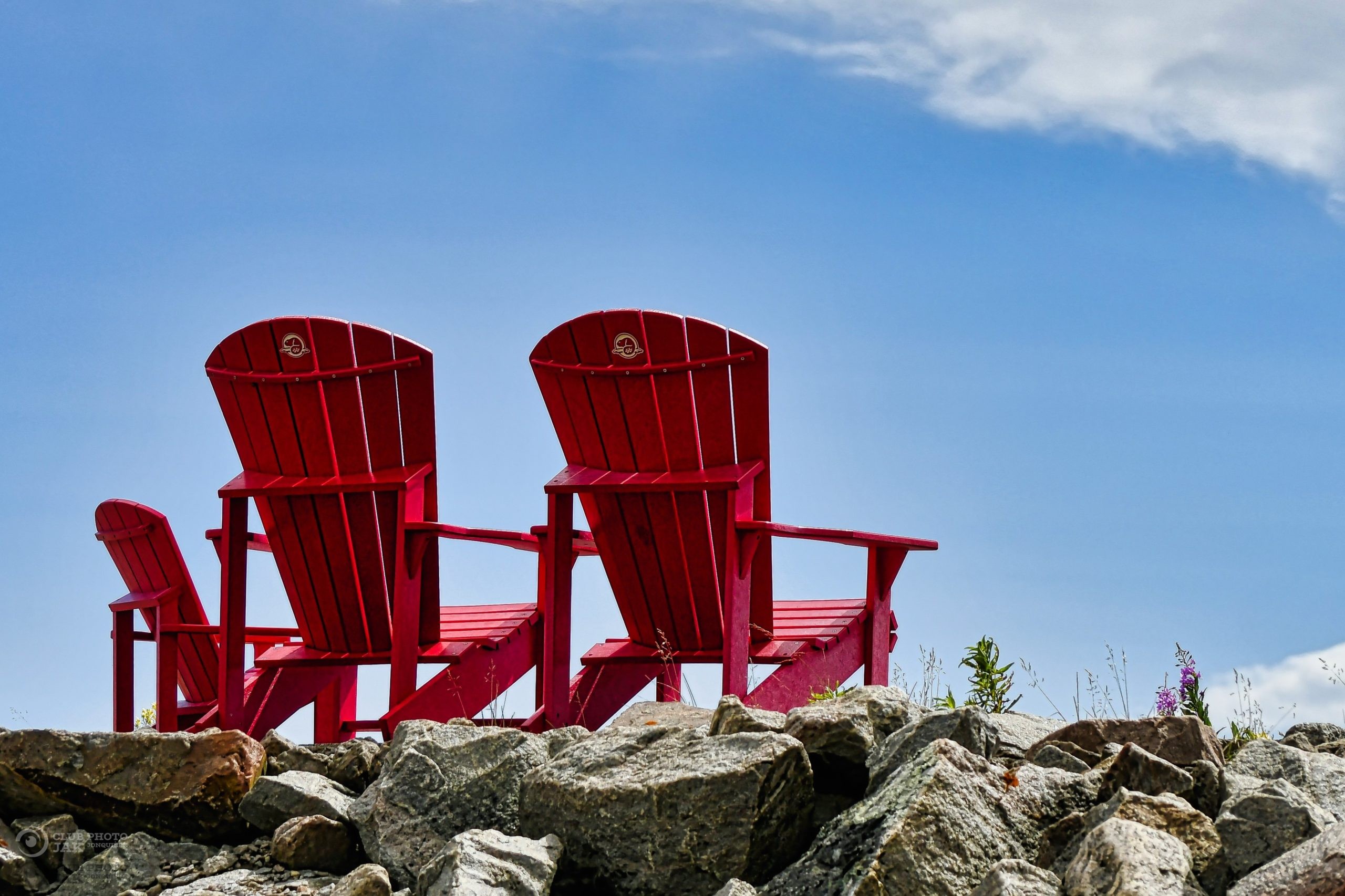chaises rouges